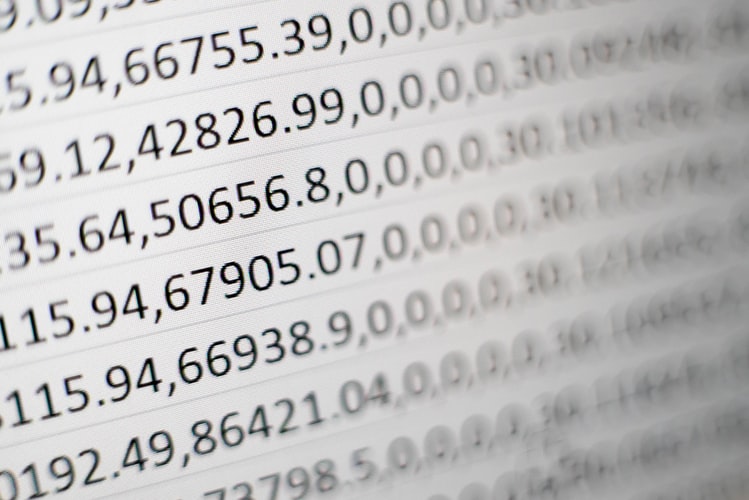 tela de computador com sequência de números